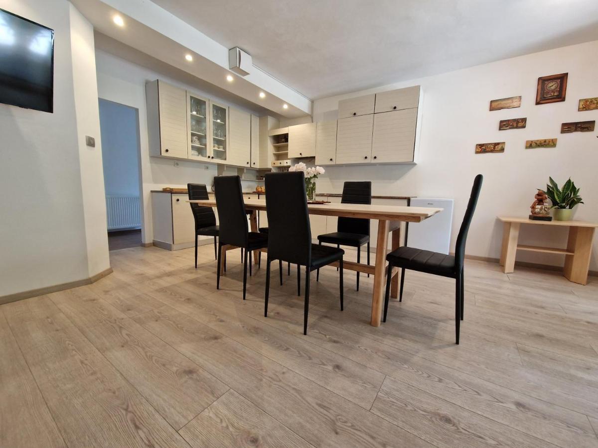 Appartamento Medeni Apartma Pivka Esterno foto